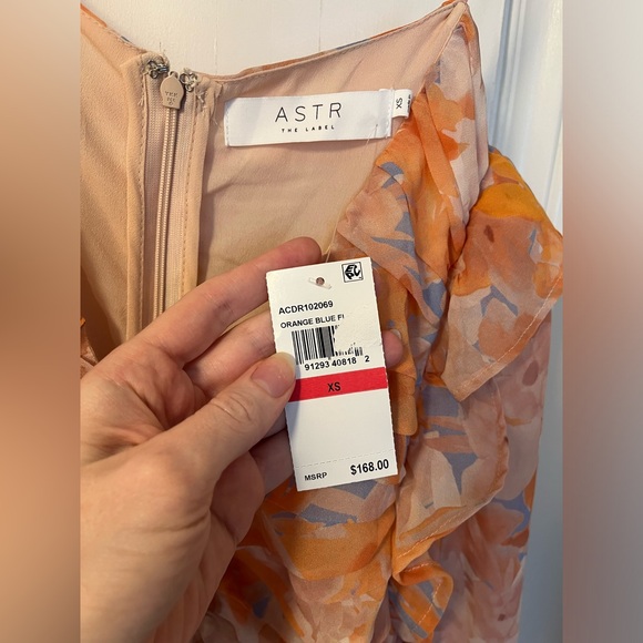 Eloraina Floral Tiered Midi Dress - Picture 7 of 9